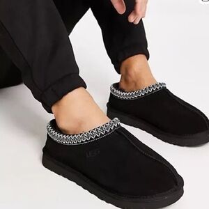 UGG Tasman Men’s Slip-on Shoes Clogs
Sz 11 Black Suede